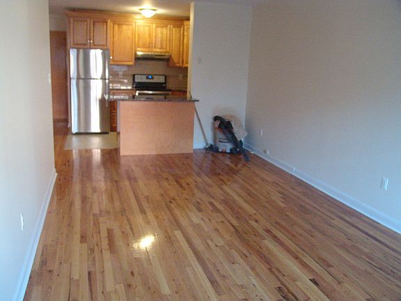 4th image of 3140 43rd St