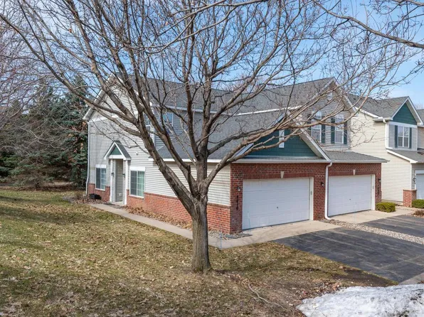 8010 Stratford Cir S, Shakopee, MN 55379