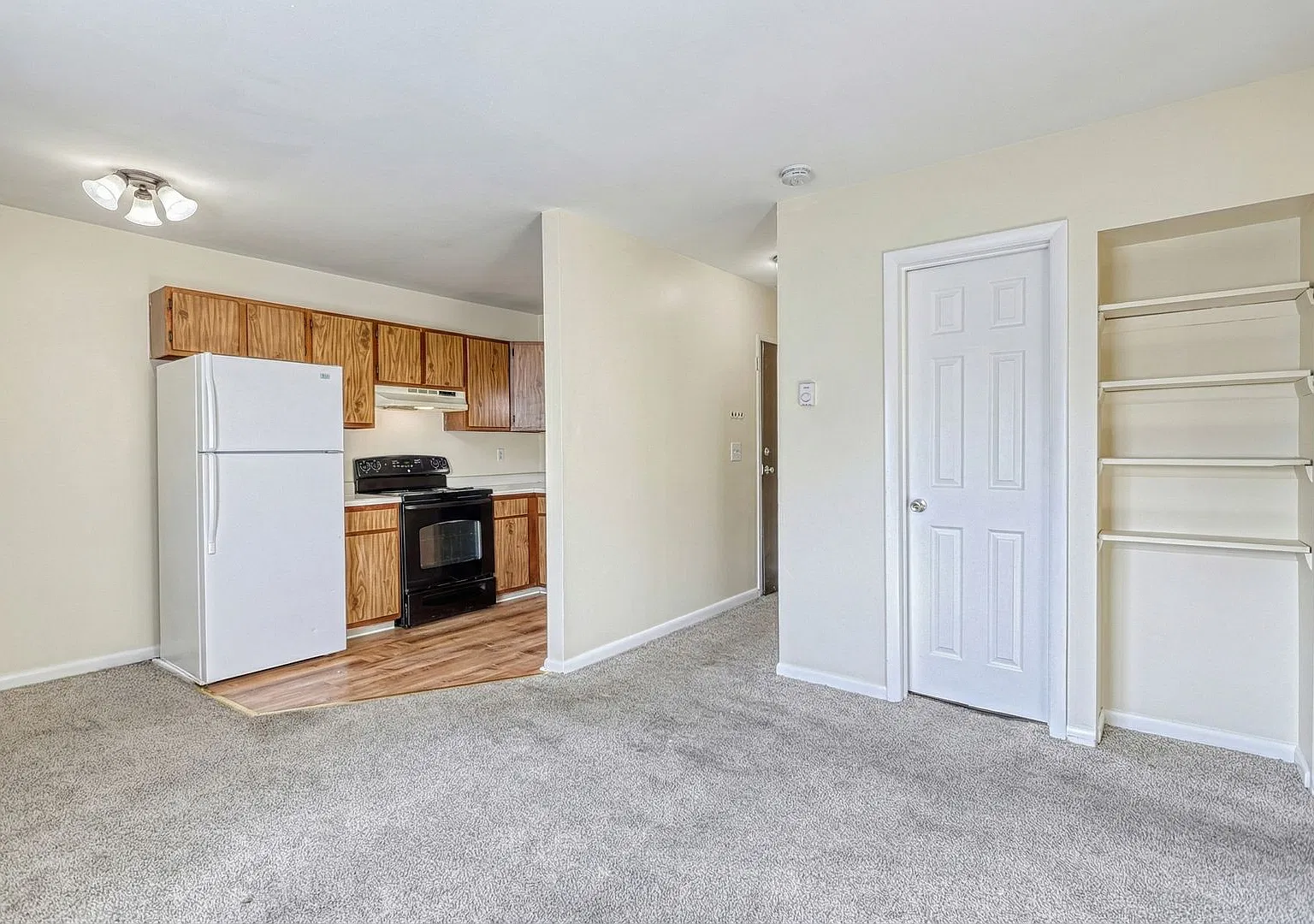 7 Adams St — Photo 1