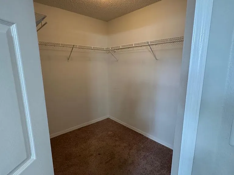 8039 Ridgeglen Cir E — Photo 21
