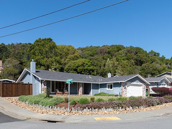 4th image of 255 Knight Drive