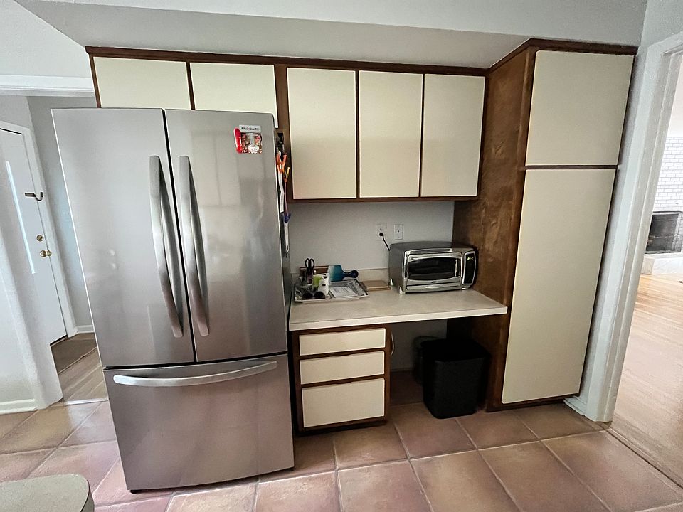 Kitchen view (furnished)