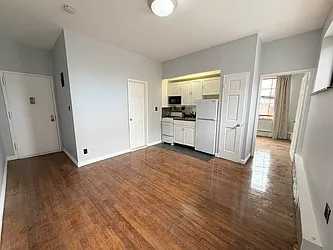 301 West 13th Street, #4D