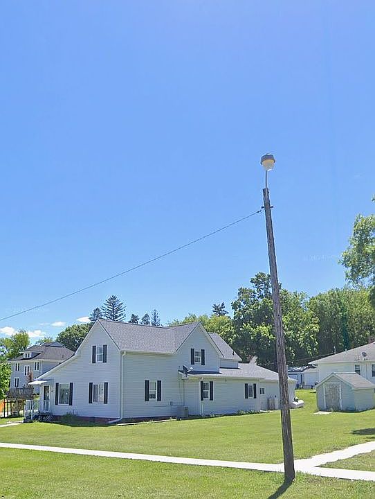 2nd image of 317 W 2nd St