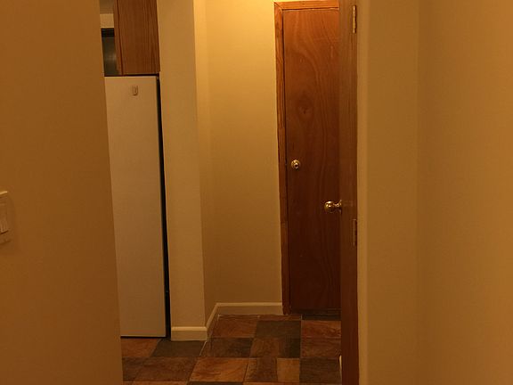 5th image of 2405 28th St #1F