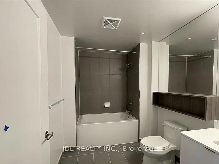 70 Princess St #1428 — Photo 14