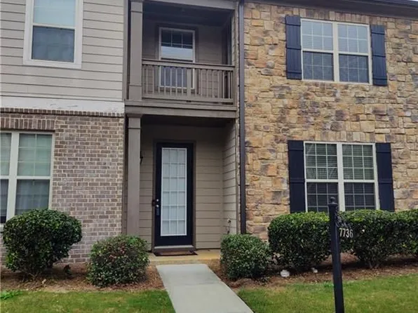 7736 Rutgers Cir S, Fairburn, GA 30213