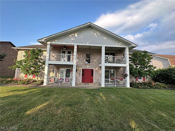 2nd image of 876 Pearson Cir Unit 3