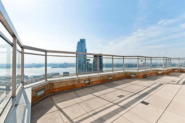 Rented by Keller Williams NYC | media 13