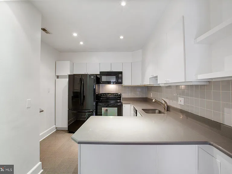 1614 Belmont St NW #C — Photo 7