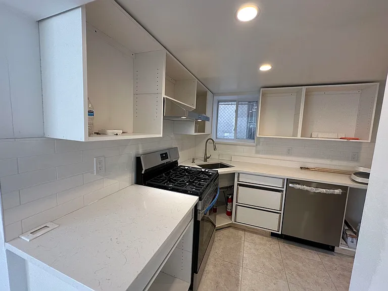 219 Cliff St #G — Photo 6