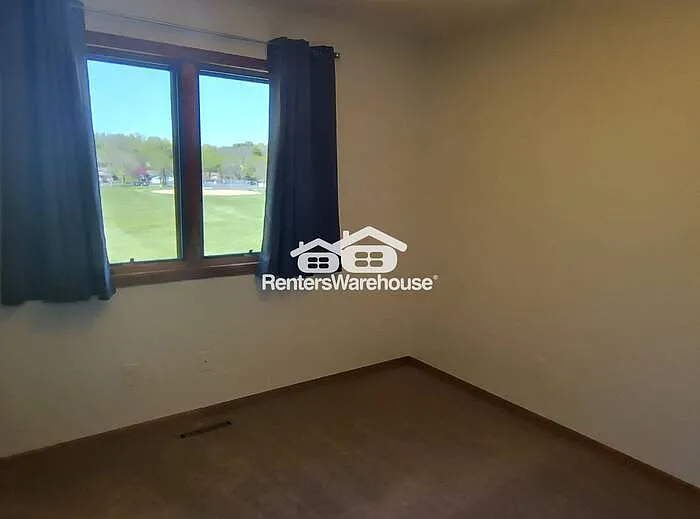 950 Butte Ct — Photo 15