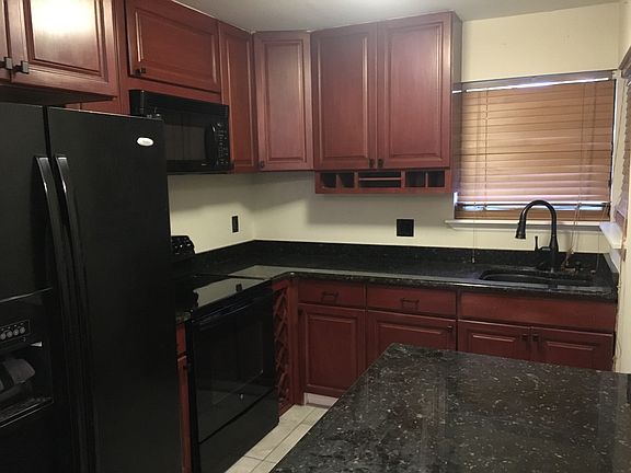 5th image of 8341 Derbyshire Pl