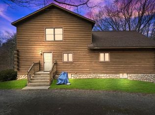 27 Ose Rd, Highland, NY 12528