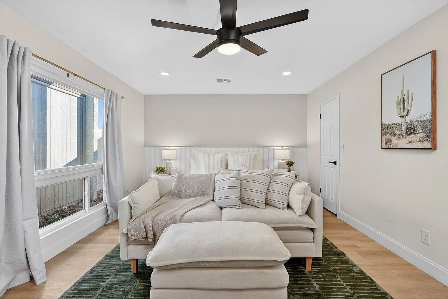 5 bed, 2.0 bath, 2238 sqft, $15,716 — Photo 4