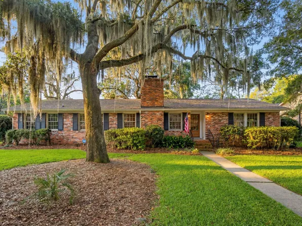 1209 Kensington Dr, Charleston, SC 29407