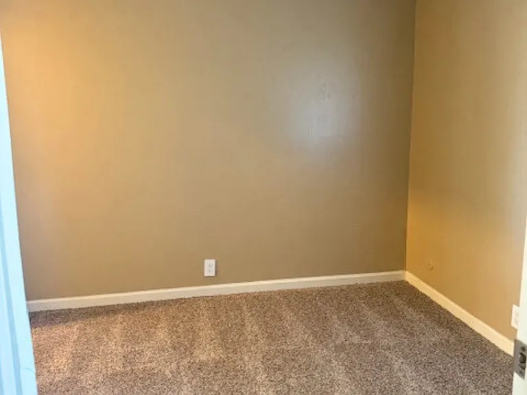 2433 Country Club Blvd — Photo 6