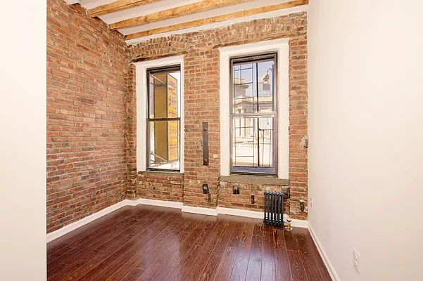 Rented by WRE Group | media 29