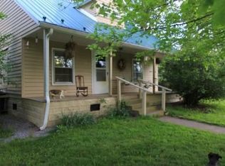 718 Grange Hall Rd, Troutdale, VA 24378