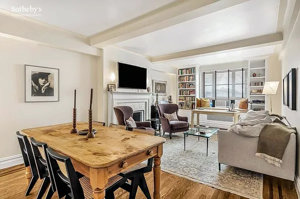 Sold by Sotheby's International Realty | media 2