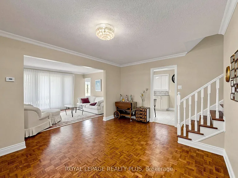 2328 Yolanda Dr — Photo 11