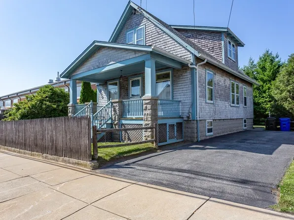 590 Dwelly St, Fall River, MA 02724