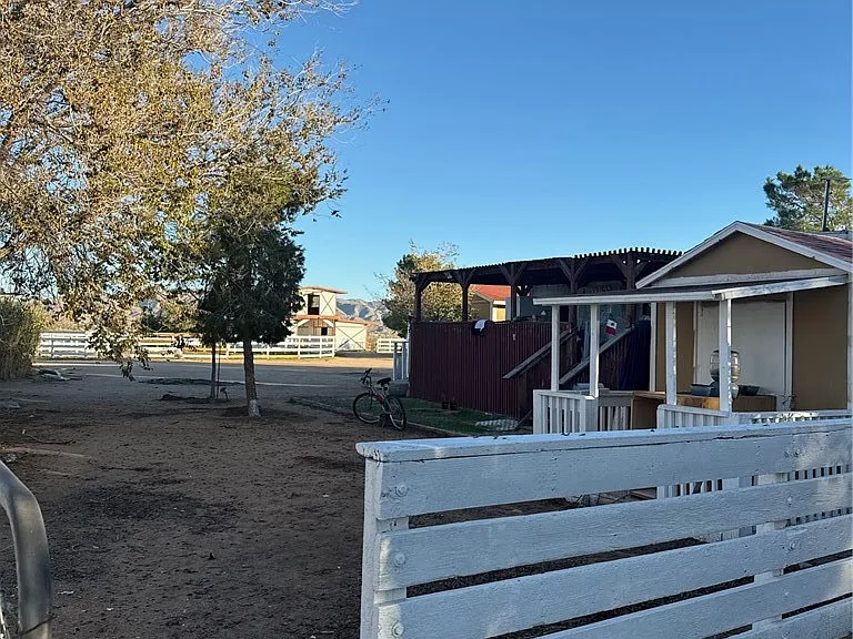 16100 Navajo Rd #2 — Photo 35