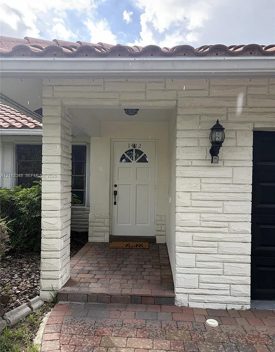 3 bed, 1865 sqft, $3,650 — Photo 2