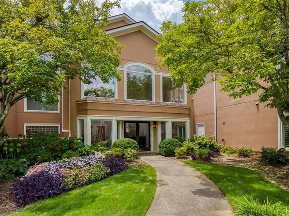 5310 Brooke Ridge Dr, Dunwoody, GA 30338