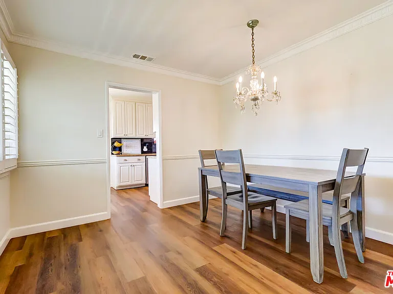 8008 El Manor Ave — Photo 3