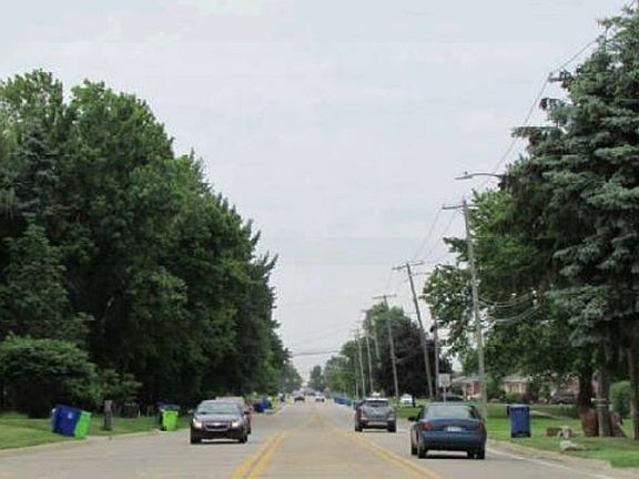 Exterior Neighborhood (street photo)