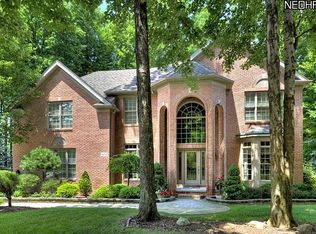 1494 Glen Lyon Dr, Westlake, OH 44145