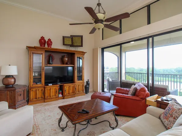 7024 Pelican Bay Blvd #F-504, Naples, FL 34108