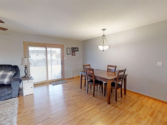 5th image of 2203 Haney Dr