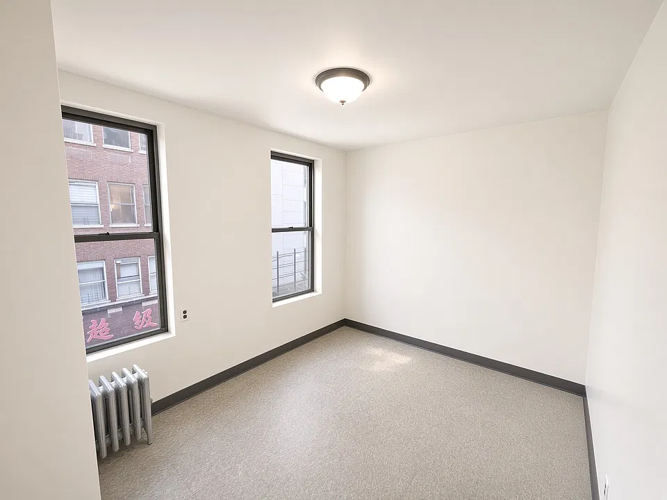 146 Hester St #17