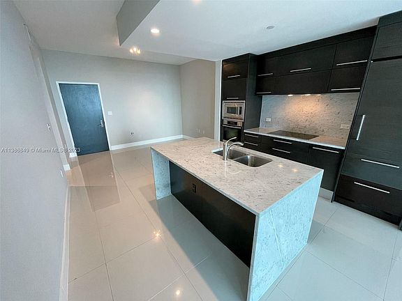 5th image of 900 Biscayne Blvd APT 1904
