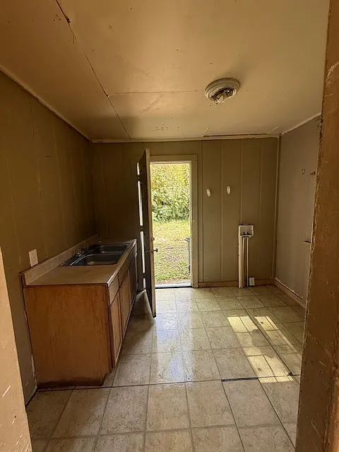 5818 Comish Drive - 1 — Photo 2