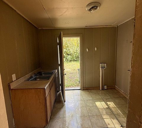 2nd image of 5818 Comish Dr