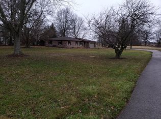 9761 E Jefferson St, Otwell, IN 47564