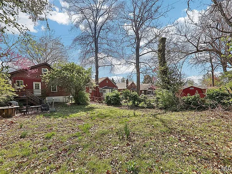 1039 Groby Rd — Photo 16