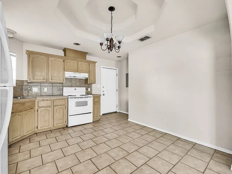 1810 Agua Fina Ave — Photo 7