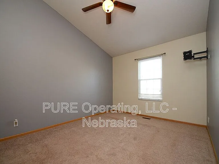 16767 Laurel Plz — Photo 20
