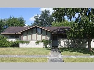 1st image of 319 Coronation Dr