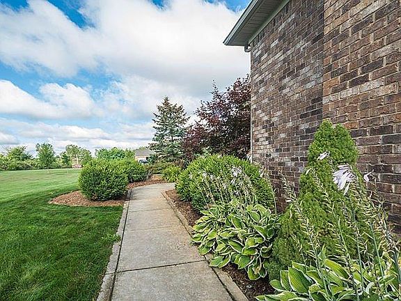 2nd image of 5410 Arbor Meadow Ln