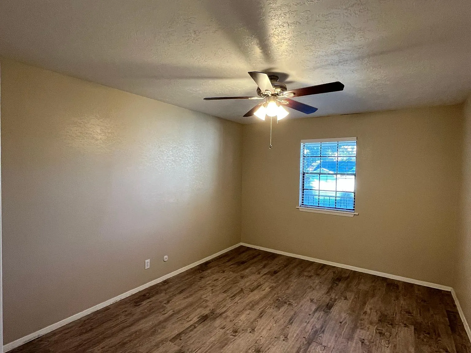 North Park Apartments — Photo 3