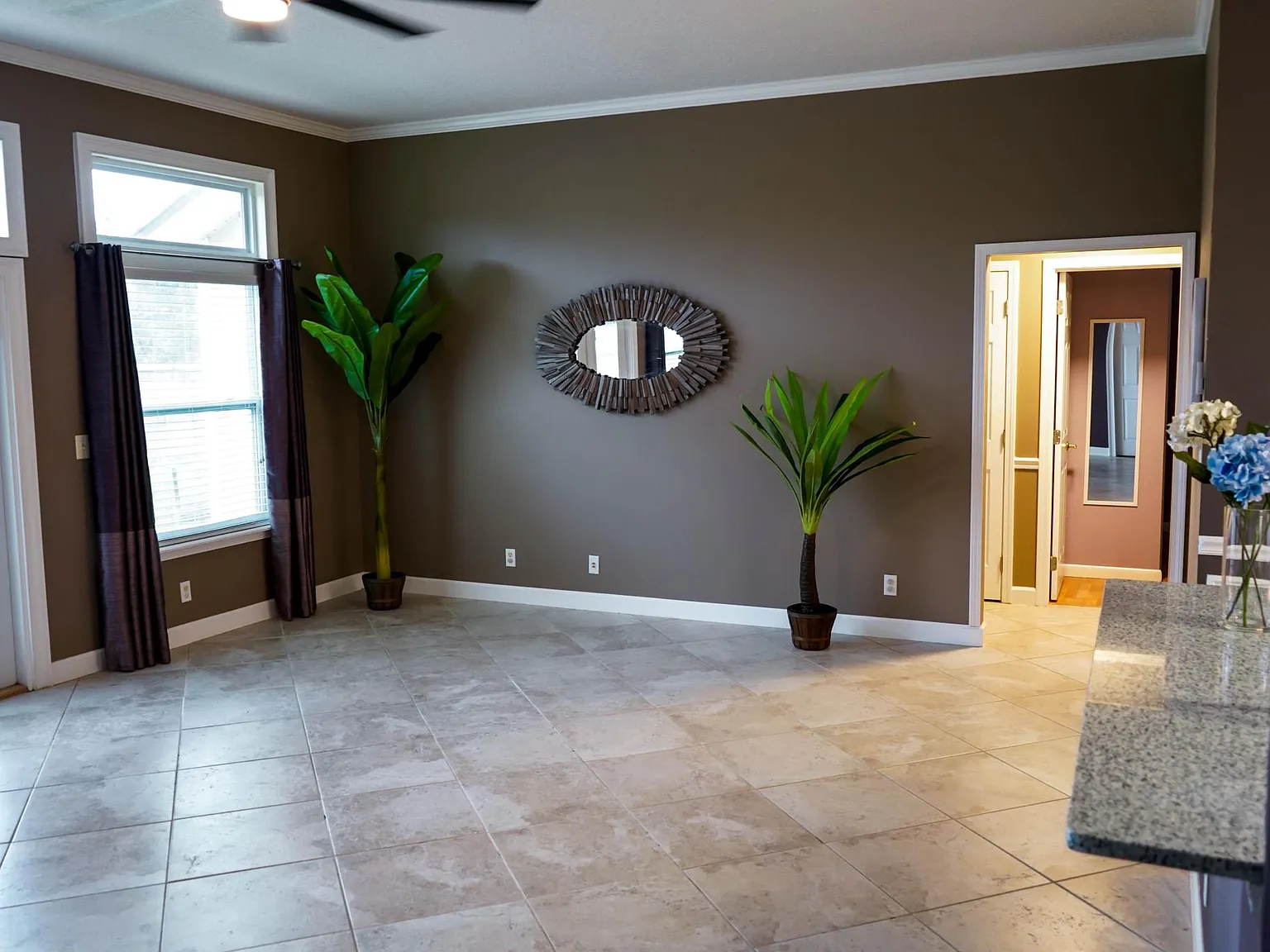 4 bed, 2003 sqft, $2,500 — Photo 4