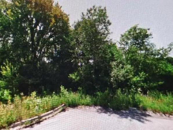 3101 Country Club Ave, Waukegan, IL 60087