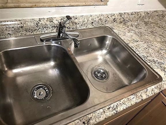 2nd image of 1729 Birchwood Cir Unit 1