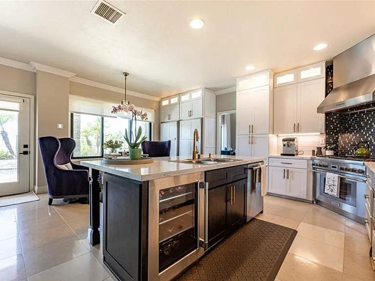 6 Westwind — Photo 7