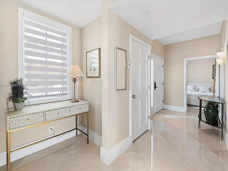 19253 Fisher Island Dr #19253 — Photo 39